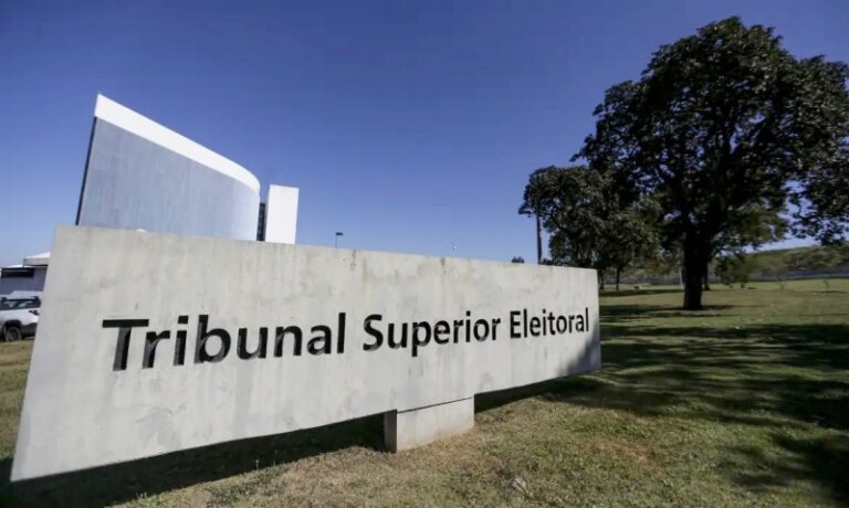  Polícia Federal apura supostas irregularidades na emissão de documentos eleitorais
