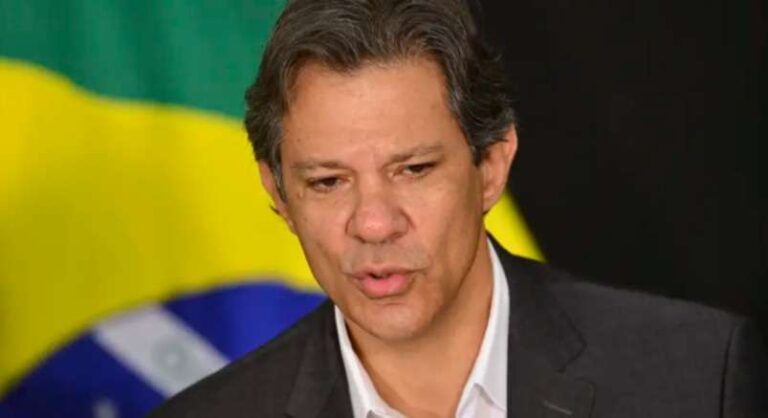 O “desastre econômico”, as contas no vermelho e um governo endividado