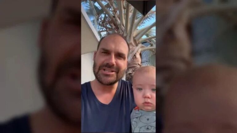 Eduardo Bolsonaro desabafa sobre a influência de seu pai no Congresso Brasileiro (veja o vídeo)