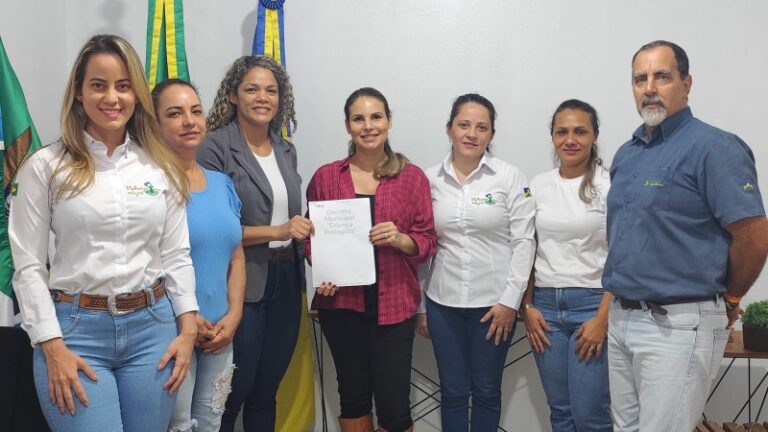 Comissão de pais entregam minuta do decreto municipal “criança protegida” à prefeita de Ariquemes