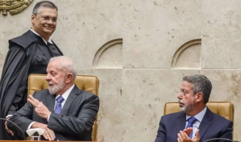 Tensão só almenta em Brasília: Dino dá até às 20h de hoje para Arthur Lira se esplicar