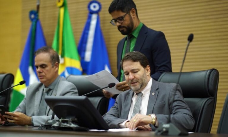 Deputado Alex Redano apresenta Projeto de Lei que garantirá aviso prévio sobre vencimento da CNH via e-mail e WhatsApp