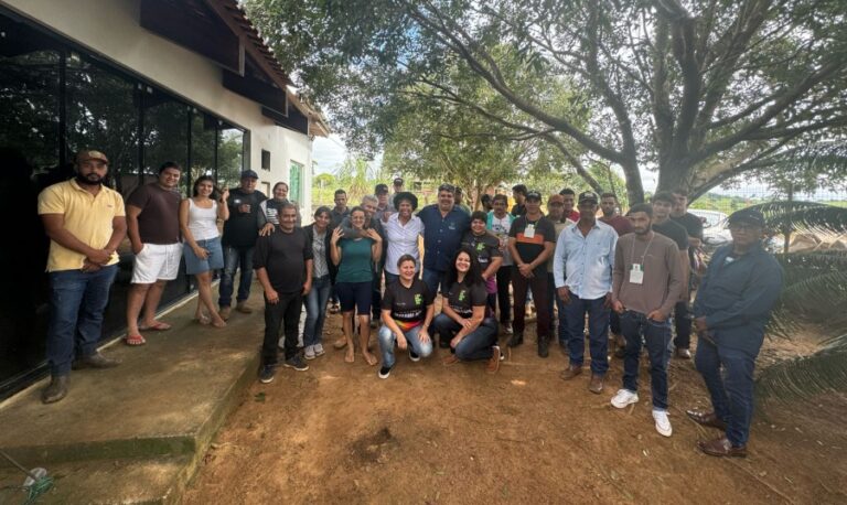 Produtores rurais de Ariquemes recebem curso de operador de trator e máquinas agrícolas